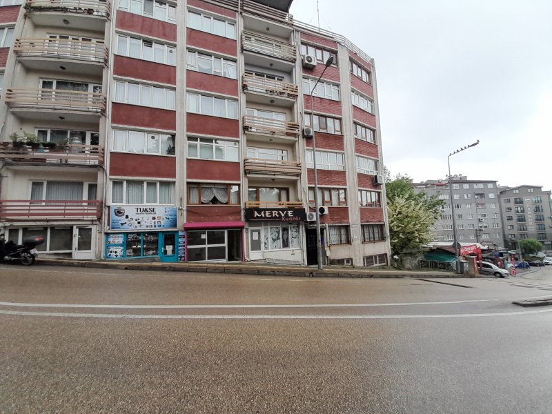 KİRALIK DÜKKAN 20 M2 NAMAZGAH CADDESİ YILDIRIM BURSA
